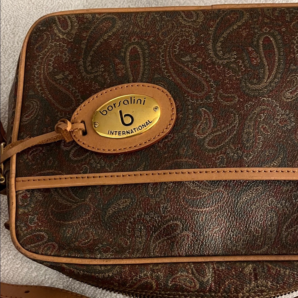 Elegant Brown Paisley Crossbody Bag - Picture 2 of 9